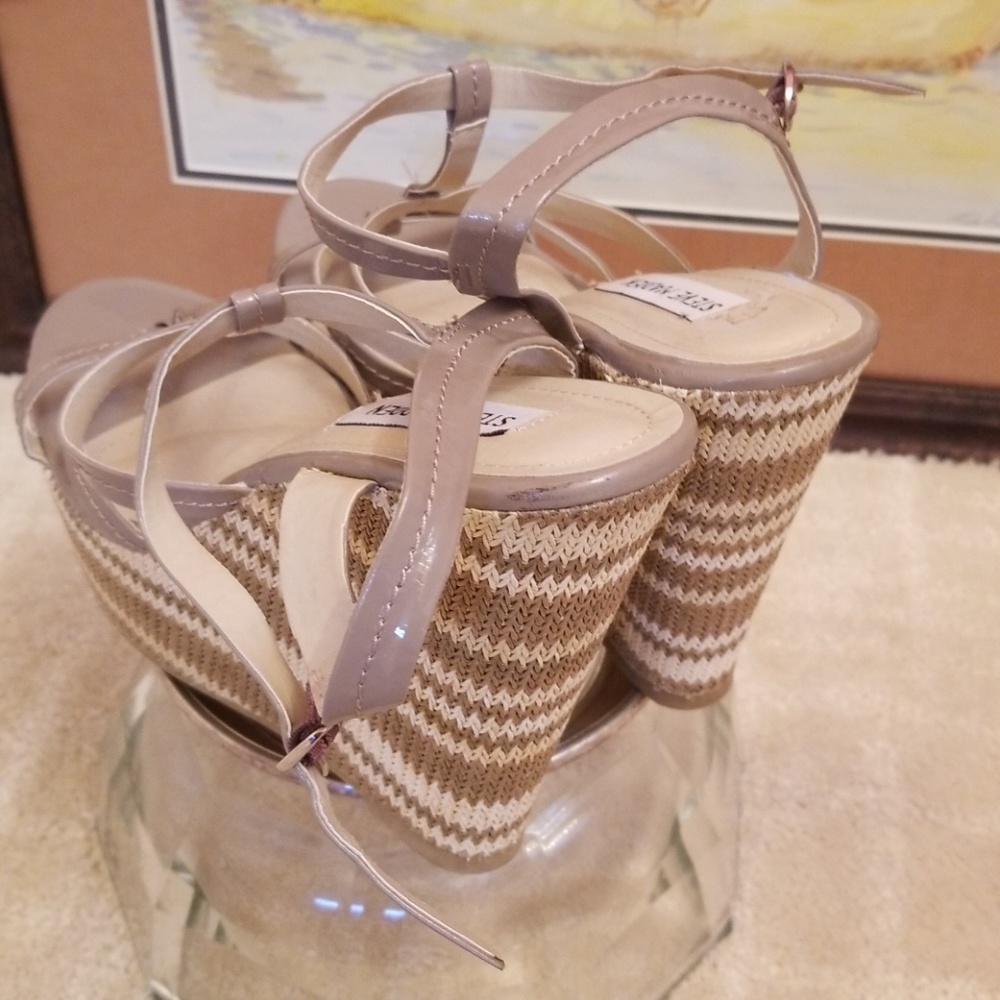 Steve Madden wedge sandals sz 10 beige/Tan - Picture 1 of 7